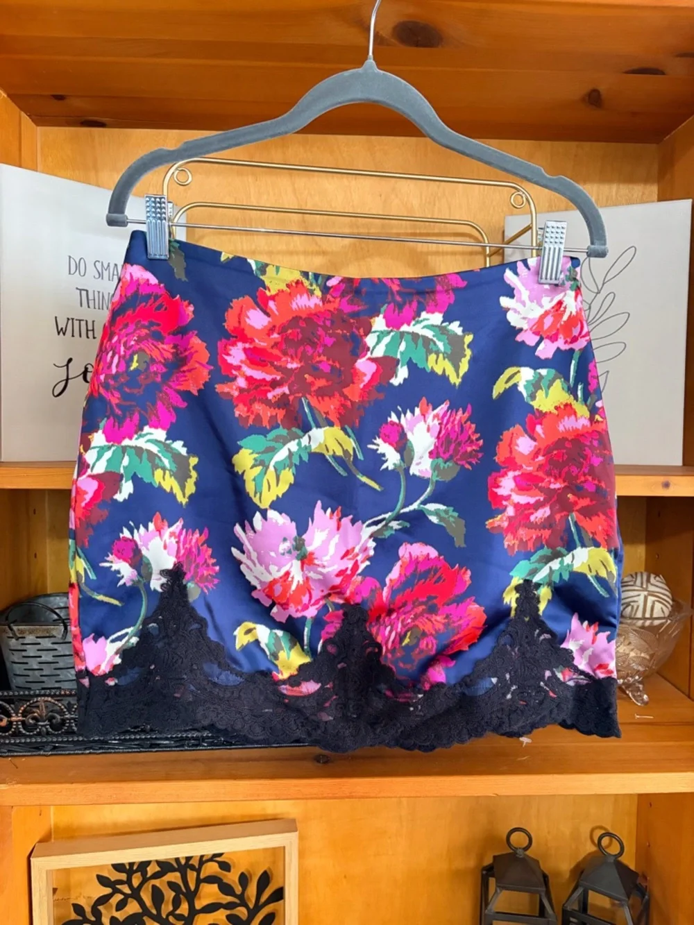 Urban Outfitters Floral Lace Satin Mini Skirt Size M New Boho Chic Summer